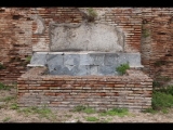 07493 ostia - regio iv - insula iii - domus dei pesci (iv,iii,3) - (via della caupona) - raum (g) - hof - becken an der nordostseite.jpg